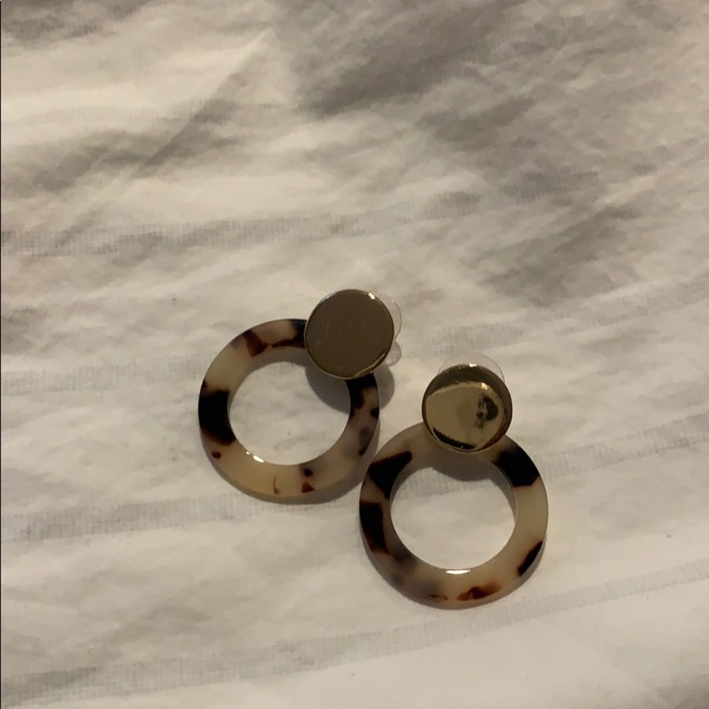 Loft tortoise and gold circle earrings